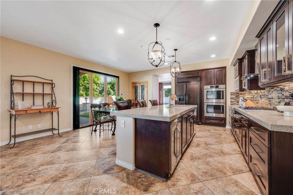 6137 Ridgemont