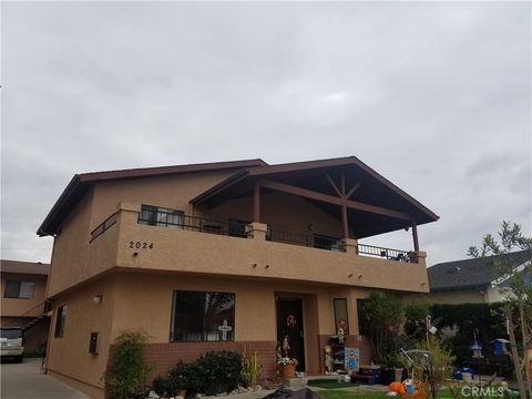 Photo of 2024 Martina Ave, Torrance, CA 90501 (MLS # SB25261252)