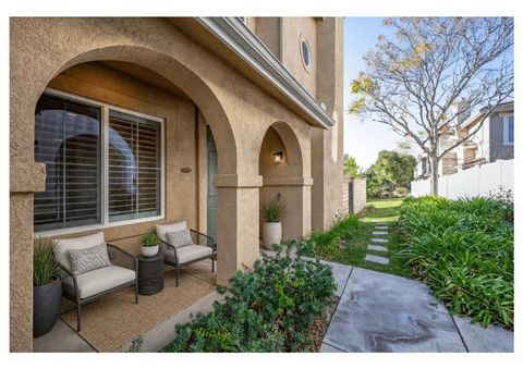 Photo of 27933 Sirani Court, Valencia, CA 91355 (MLS # SR26050364)