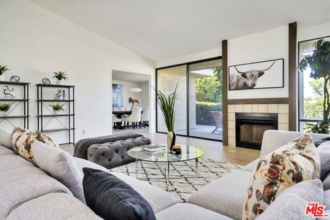 Photo of 72460 Rodeo Way, Rancho Mirage, CA 92270 (MLS # 26750679)