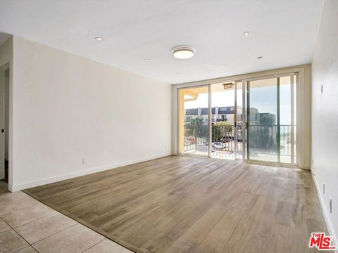 Photo of 23901 CIVIC CENTER Way #240, Malibu, CA 90265 (MLS # 25533507)