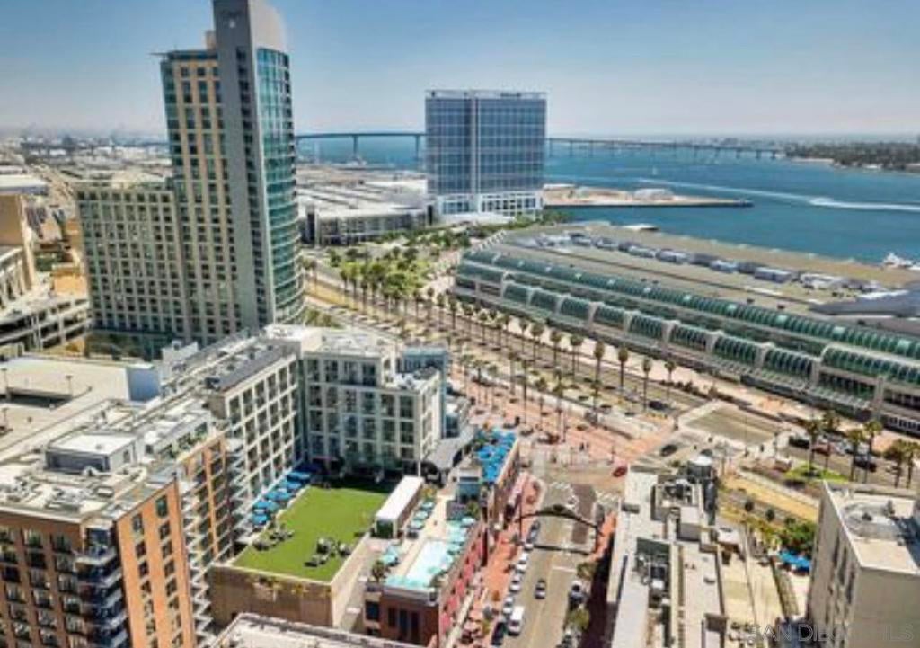 207 5th Ave 1230
