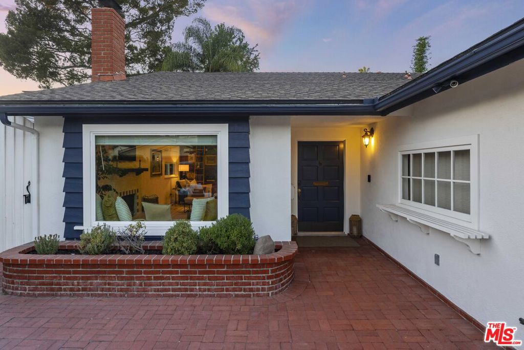 11139 Hortense Street, North Hollywood CA 91602