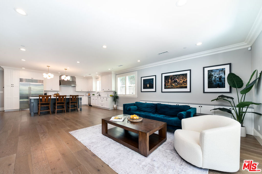 419 S Griffith Park Drive