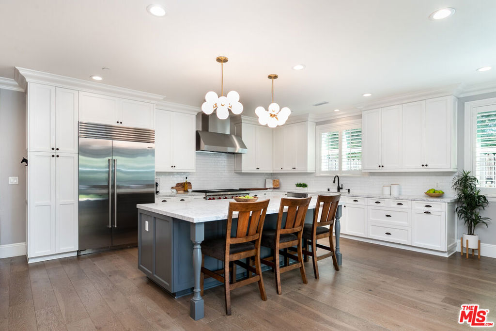 419 S Griffith Park Drive