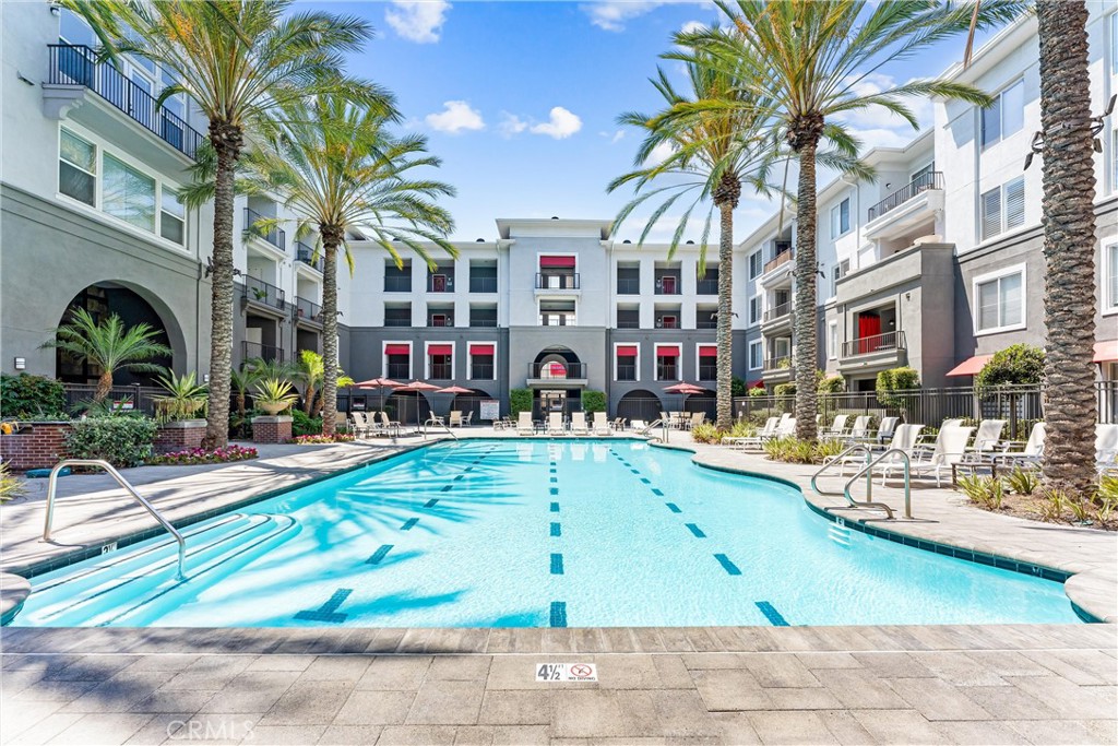 Ready to move in! Don't miss this opportunity.
Welcome to Stadium Lofts in Anaheim’s Platinum Triangle. This one-bedroom, one-bath condominium offers a prime location just steps from Angel Stadium and the Honda Center, and minutes from Disneyland. Surrounded by dining, breweries, and entertainment.
Located on the ground floor, the home features a private patio with tranquil courtyard views and the soothing sound of a fountain. Community amenities include a pool, spa, fitness center, clubhouse, and more. Two parking spaces, a storage unit, and convenient access to the 5, 57, and 22 freeways make this an excellent opportunity to own in one of Anaheim’s most vibrant neighborhoods.