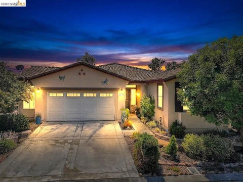 Photo of 609 Twin Lakes Ln LN, Rio Vista, CA 94571 (MLS # 41144756)