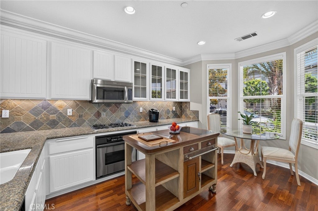 16836 Primrose Lane, Huntington Beach CA 92649 - Photo 7