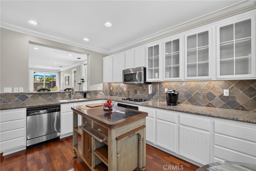 16836 Primrose Lane, Huntington Beach CA 92649 - Photo 8