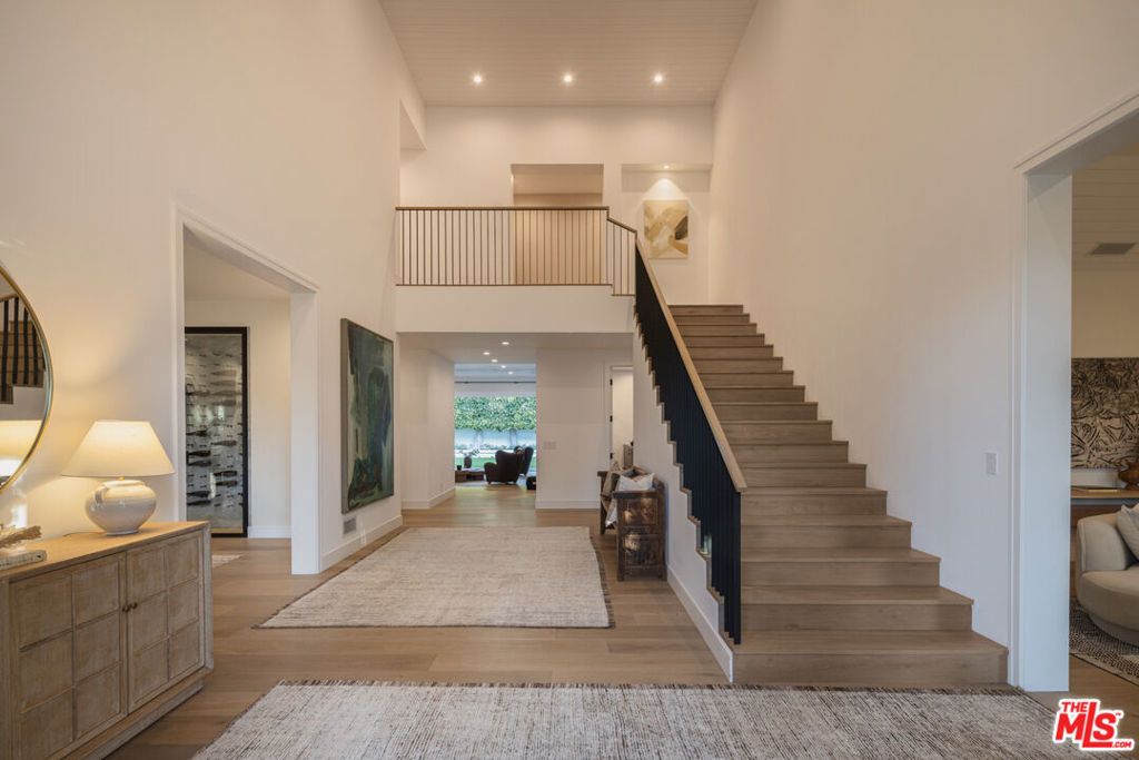 Photo of 550 Spoleto Drive, Pacific Palisades, CA 90272 (MLS # 26656171)