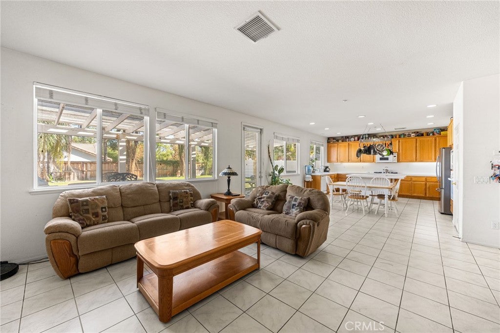 1591 Valley Falls
