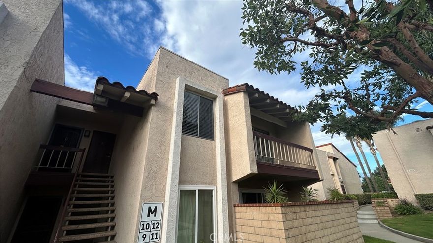 Private end unit with exceptional upgrades and features ready for a new homeowner or investor.  Low maintenance property.