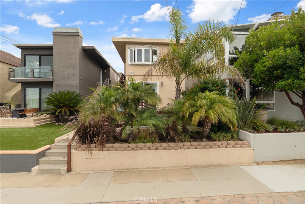 729 Longfellow Avenue