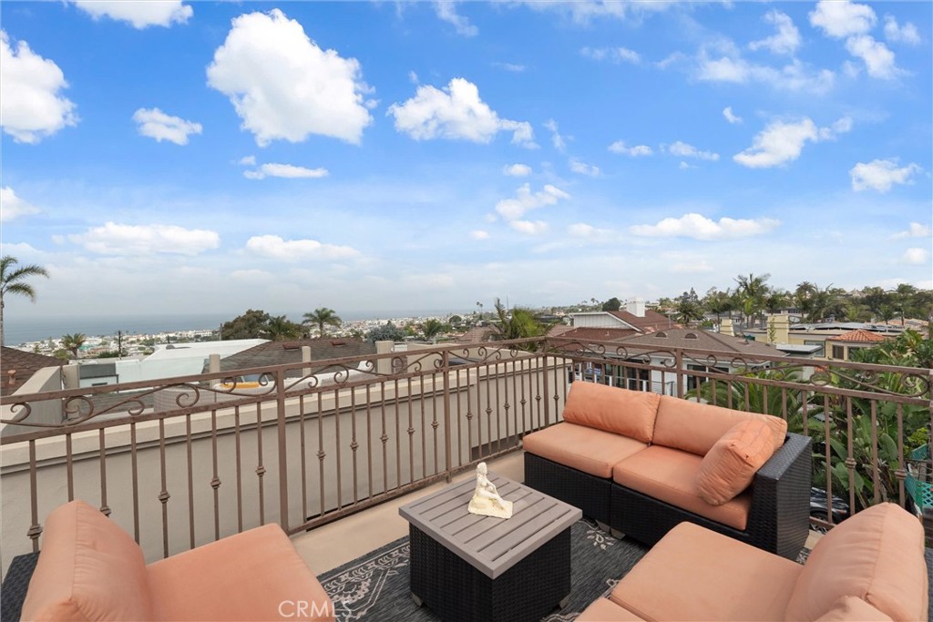 729 Longfellow Avenue