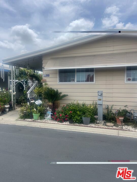 1201 W Valencia Drive 223