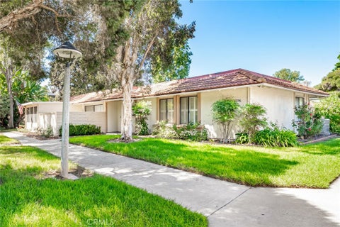 Photo of 3075 Via Serena S #A, Laguna Woods, CA 92637 (MLS # OC26184764)