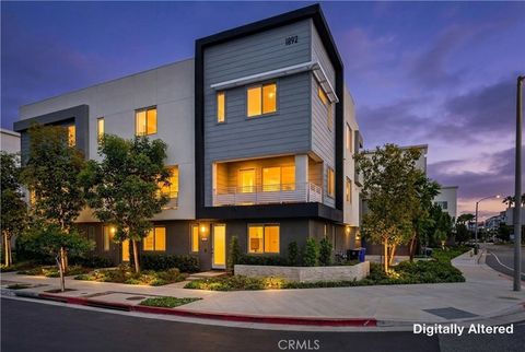 Photo of 1892 S Westside Drive #66, Anaheim, CA 92805 (MLS # OC26098487)