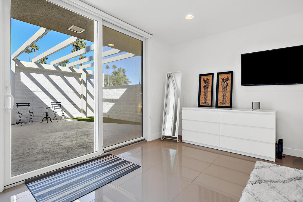 Indian Wells C.C. - Residential Lease