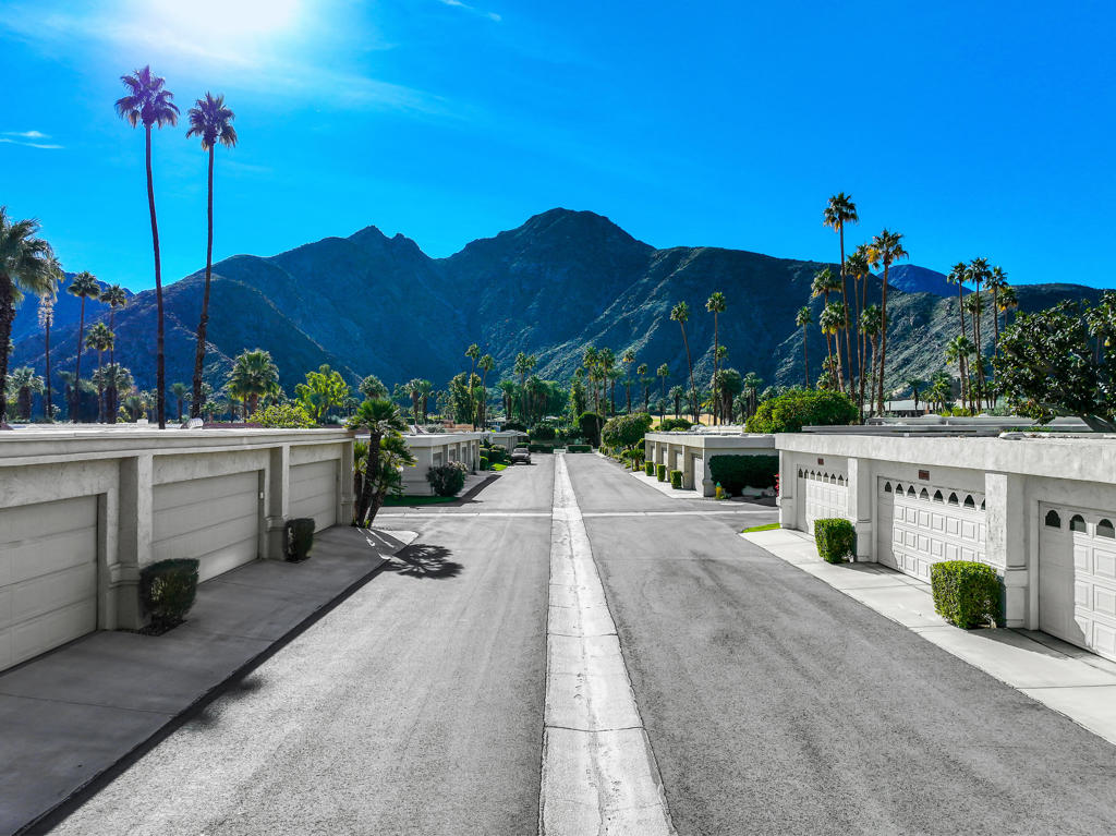 Indian Wells C.C. - Residential Lease