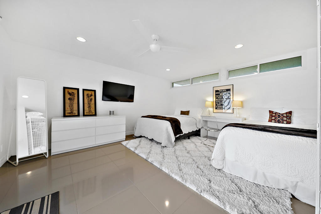 Indian Wells C.C. - Residential Lease