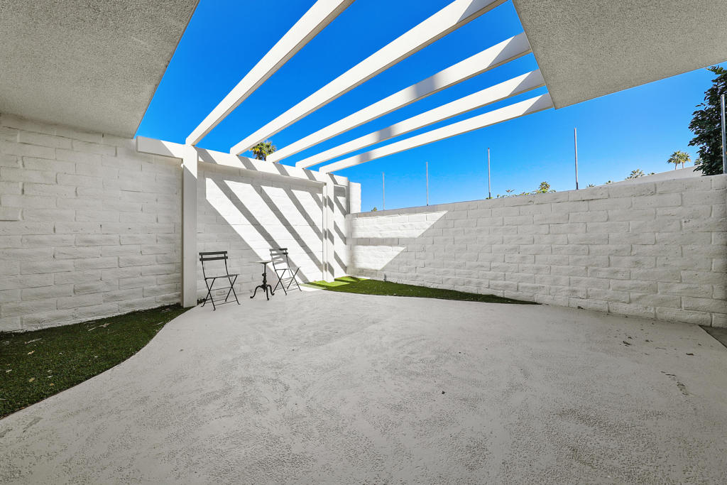 Indian Wells C.C. - Residential Lease
