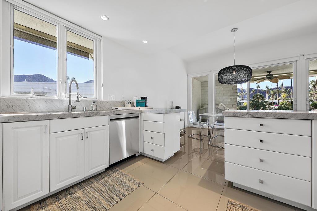 Indian Wells C.C. - Residential Lease