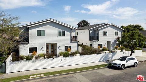 Photo of 1135 Leighton Avenue, Los Angeles, CA 90037 (MLS # 26665177)
