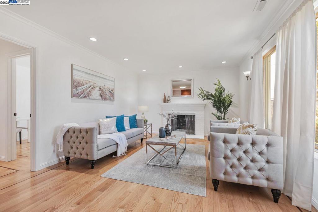 GLENMOOR AREA - Residential