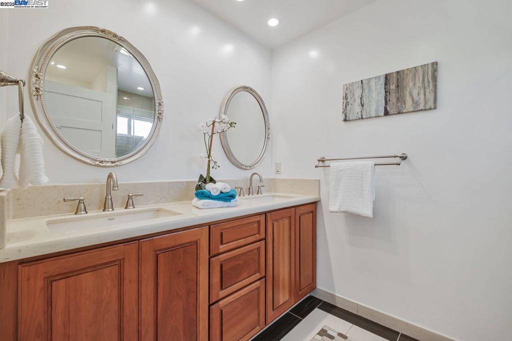 GLENMOOR AREA - Residential