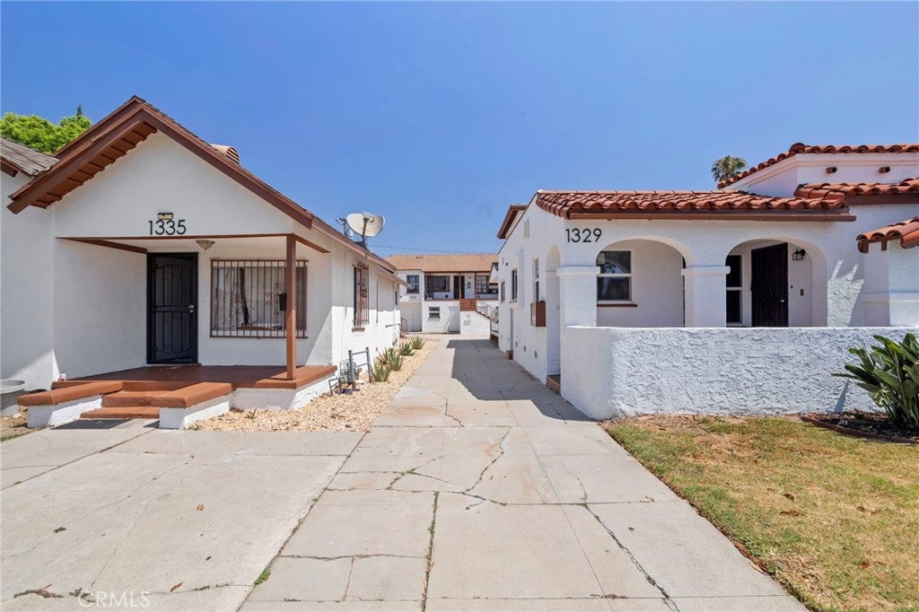 1329 W 88th