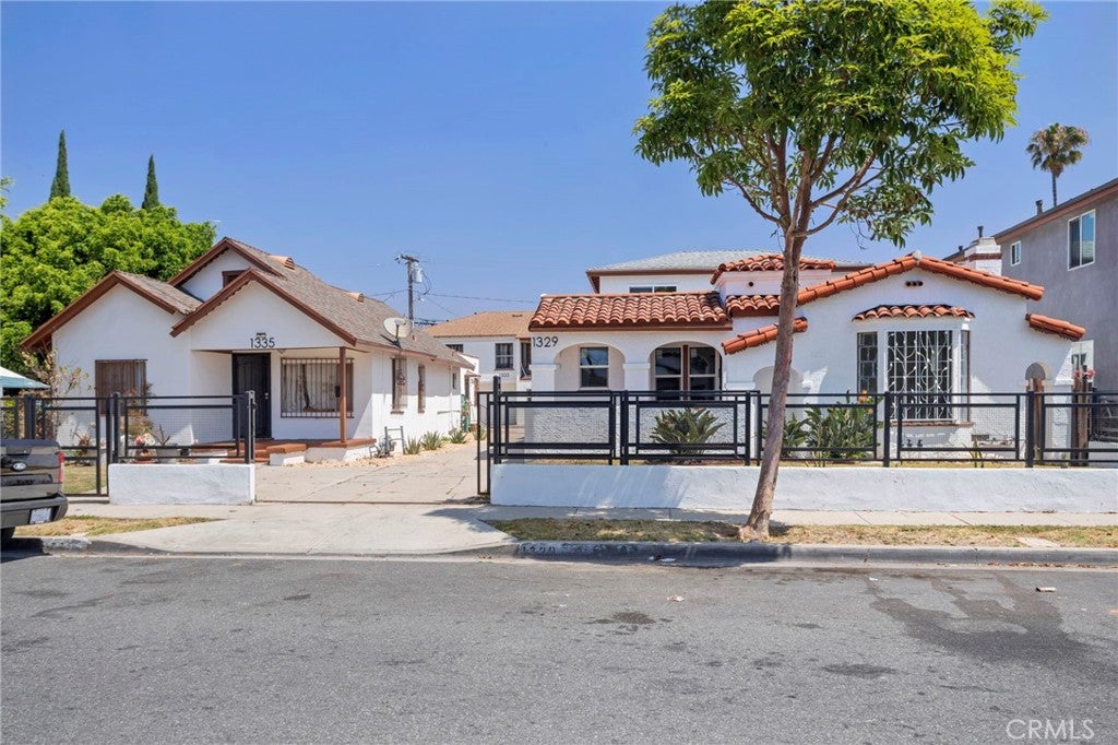 1329 W 88th