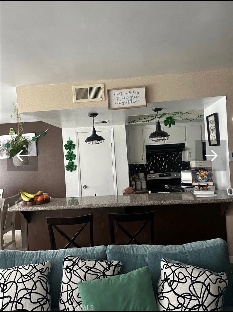 3407 Rainbow Lane