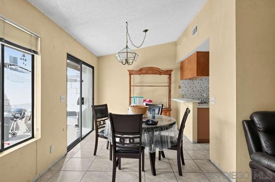 1382 Trenton 5