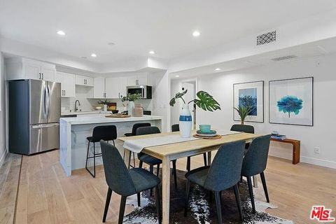Photo of 842 11th St ST #1, Santa Monica, CA 90403 (MLS # 26838801)