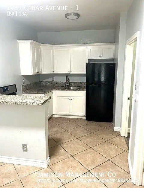 1439 Cedar