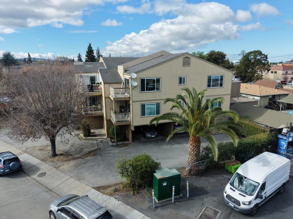 211 Semicircular Road