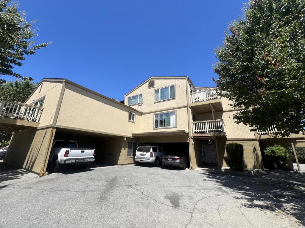 211 Semicircular Road