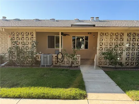 13601 Medinac Lane Unit 72E, Seal Beach, CA 90740 - MLS#: OC25256655
