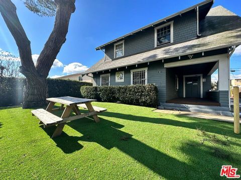 Photo of 2711 Orchard Avenue #2711.2, Los Angeles, CA 90007 (MLS # 25605307)