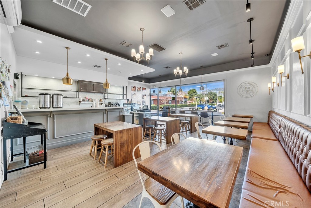 992 E Alosta Avenue B