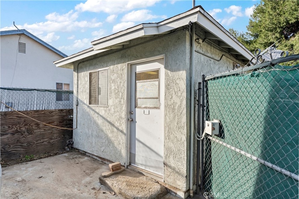 1829 E Elm Street