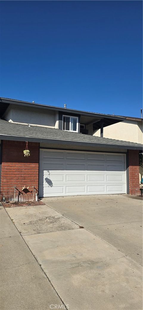 Photo of 266 Foley Pl, Orange, CA 92868 (MLS # PW25251479) Photo of 266 Foley Pl, Orange, CA 92868 (MLS # PW25251479)