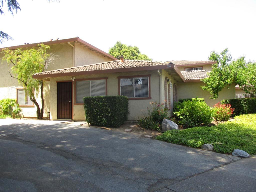 Single level 2 bedrooms, 2 baths, both bathrooms offer shower over tub. New carpet, fresh paint & ready to move in. Complex offers one car carport & coin operated washer/dryer. Spacious living room, dining area adjoining living area & kitchen. Walking distance to Gilroy High, close to shopping, 101 highway & Christmas Hill Park. Quite 5 plex One year lease, credit report, current 2 months paystubs, copy of driver's license required. No smokers, no smoking building. $39.99 for credit report & $15.00 processing fee-non refundable Detached carport, parking assigned. Garbage paid by owner