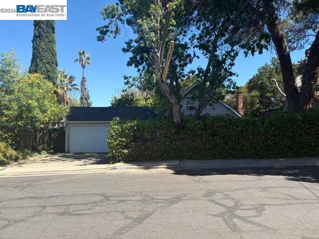 4131 Chaucer Drive DR