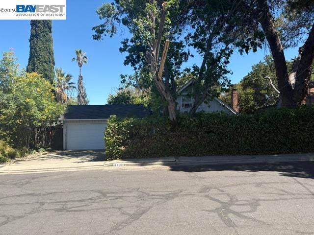 4131 Chaucer Drive DR, Concord CA 94521