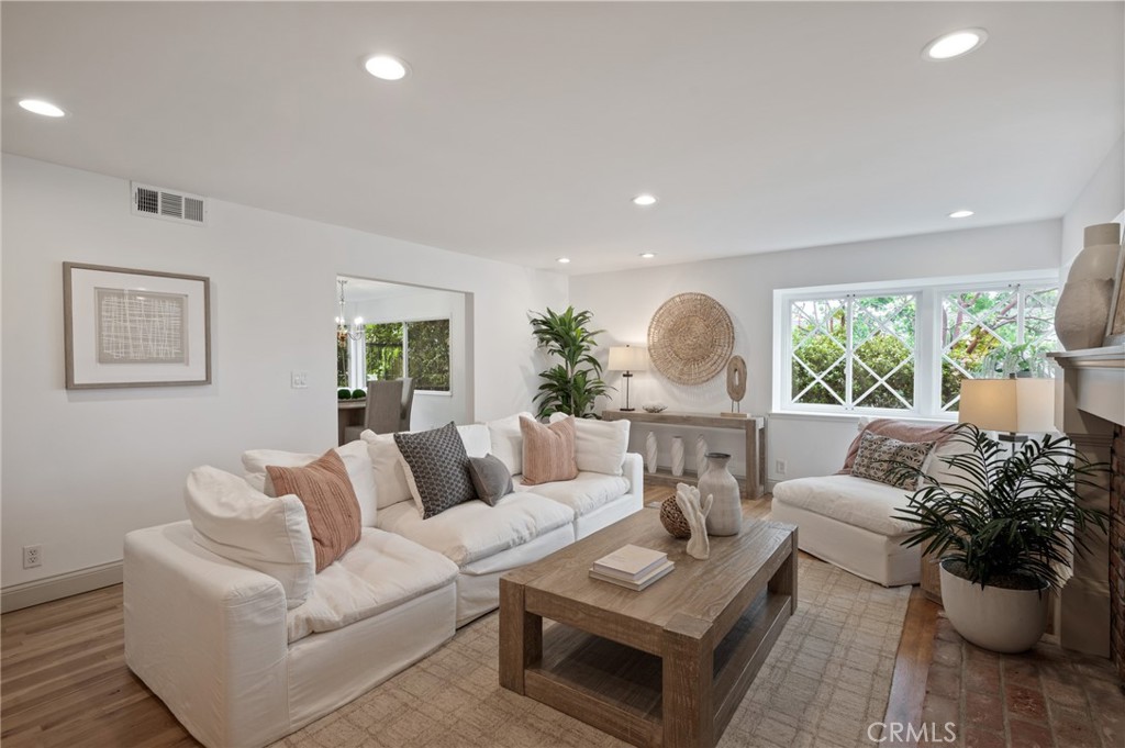 4947 Blackhorse Road