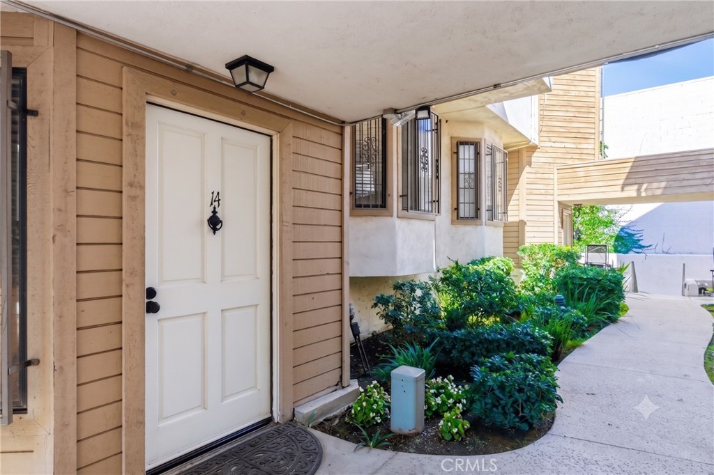 14715 Saticoy Street 14