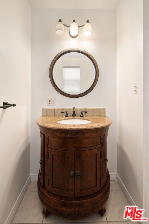 Properties 4 4224 Madison Avenue