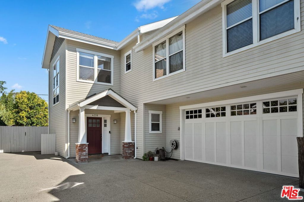 Photo of 4224 Madison Avenue, Culver City, CA 90232 (MLS # 25611913)