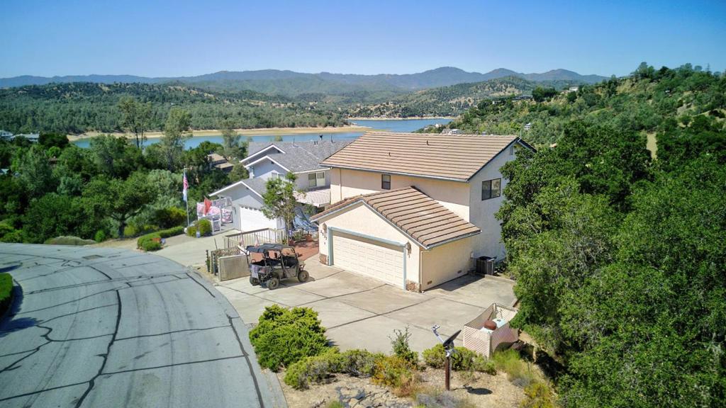 2537 Shoreline Road